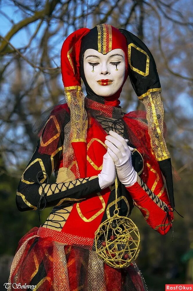 Паяц арлекин. Арлекин сайт. Арлекин. Арлекино арт. Шут клоун арлекин коломбина.