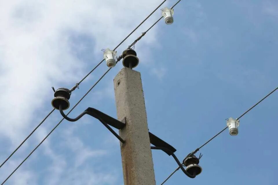 Фидер 10 кв. Схлёст проводов вл-10кв. Икз на вл 10 кв. Электрическая дуга 110 кв. Электрическая дуга на вл 10кв.