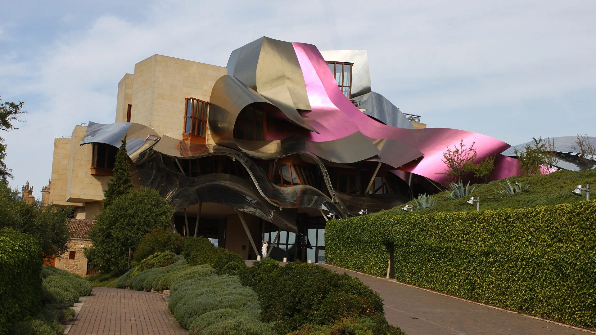 Отель Маркес де Рискаль Испания. Marqués de Riscal Hotel Фрэнк Гери. Отель Маркиз де Рискаль Испания. Отель Маркес де Рискаль Испания Архитектор.