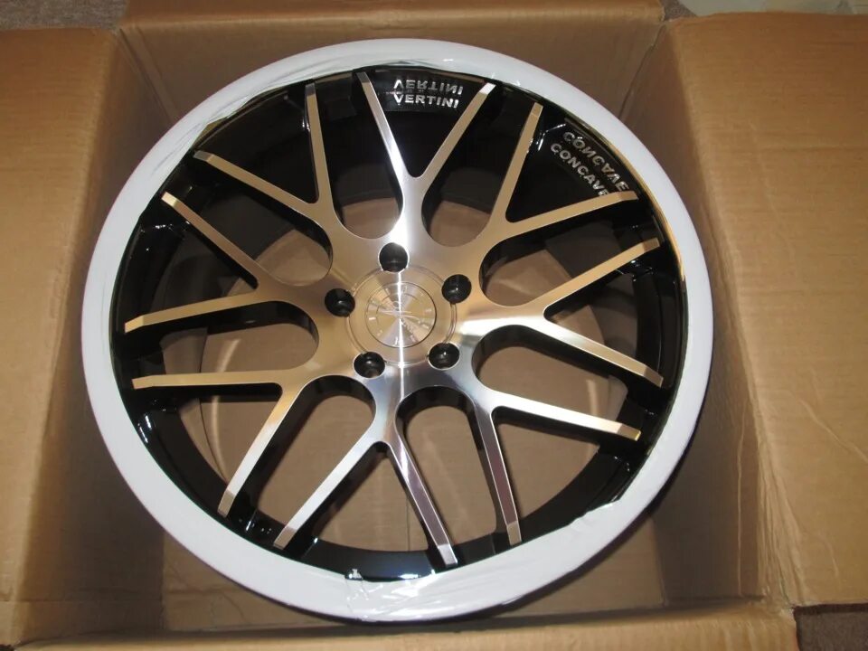 Tuning диски. Vertini диски r20 Porsche. Диски Vertini r20. Vertini Concave Magic r22. Диски Vertini 20.