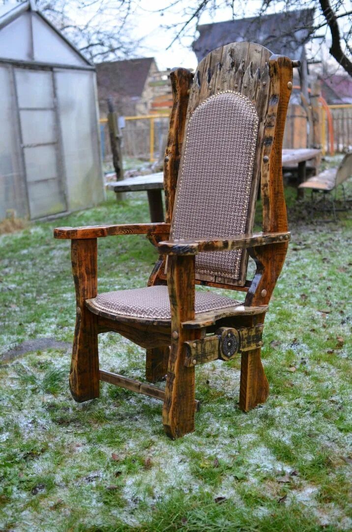 Необычные стулья. Стулья ручной работы. Резные стулья из дерева. Стулья ручной работы. Дизайнерские стулья.