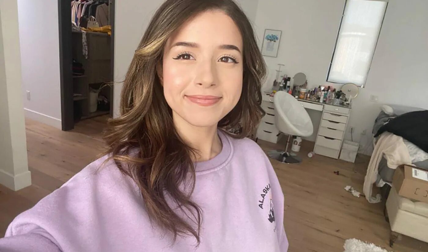 Pokimane. Стримерша Pokimane. Имейн Pokimane анис. Pokimane twitch. Deepfake стримерш