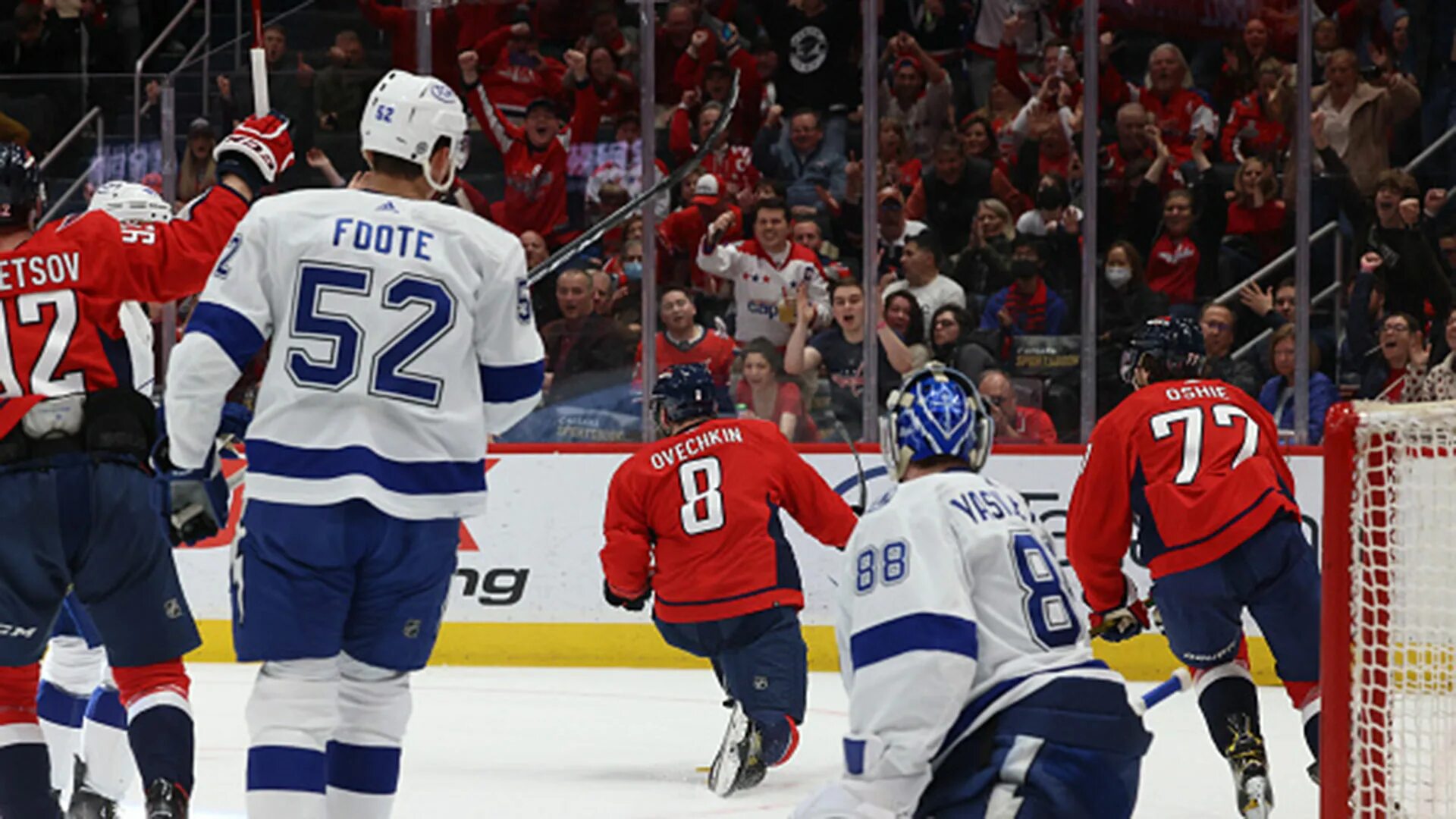 Флорида пантерз вашингтон кэпиталз счет в серии. Three capitals. Овечкин и орлов. Вашингтон кэпиталз тампа-бэй лайтнинг 7 апреля. Х александр еселин калгари.