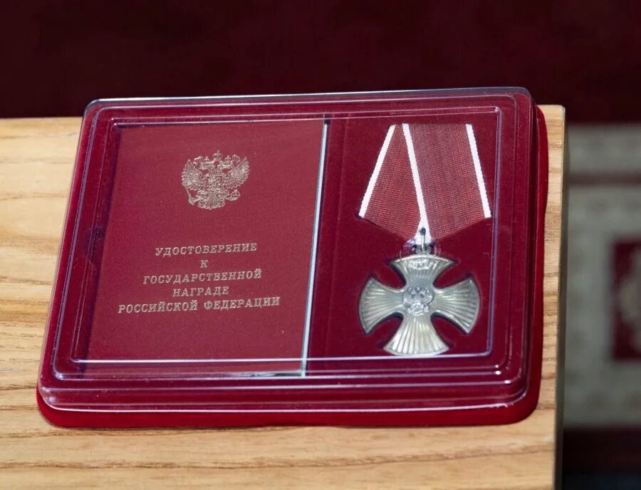 Семья военнослужащего. Солдат с наградами. Награждение военнослужащих. Награждение военных. Герои моей семьи.