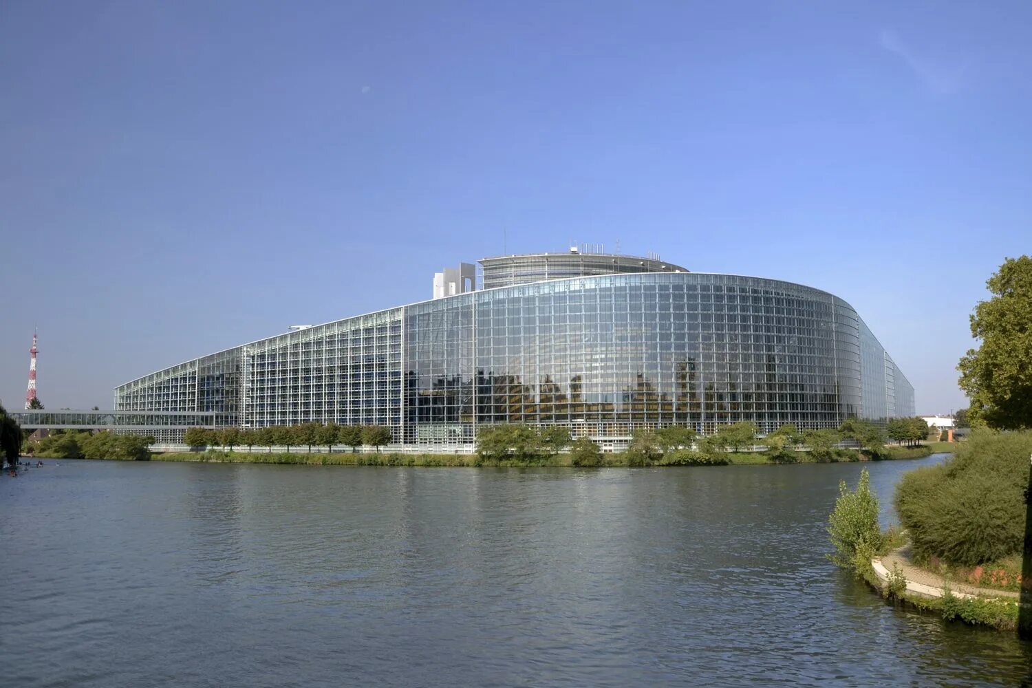 Страсбург Европарламент. Здание европейского парламента в Страсбурге. Дворец конгрессов в Страсбурге. Европейский парламент в Strasbourg.