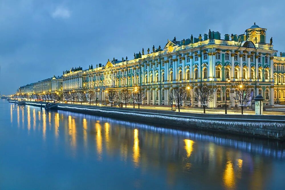 Здание эрмитажа в санкт петербурге. Санкт-петербург эрмитаж зимний дворец. эрмитаж зимний дворец. франческо растрелли. зимний дворец, санкт-петербург.. императорский эрмитаж.
