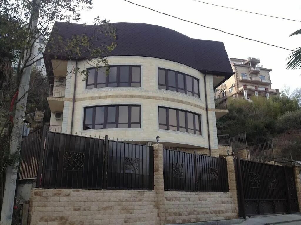 Красная поляна улица калиновая. Сочи ул красная 34а. Сочи, жк флагман, ул. Жк флагман сочи. Ул красная сочи.