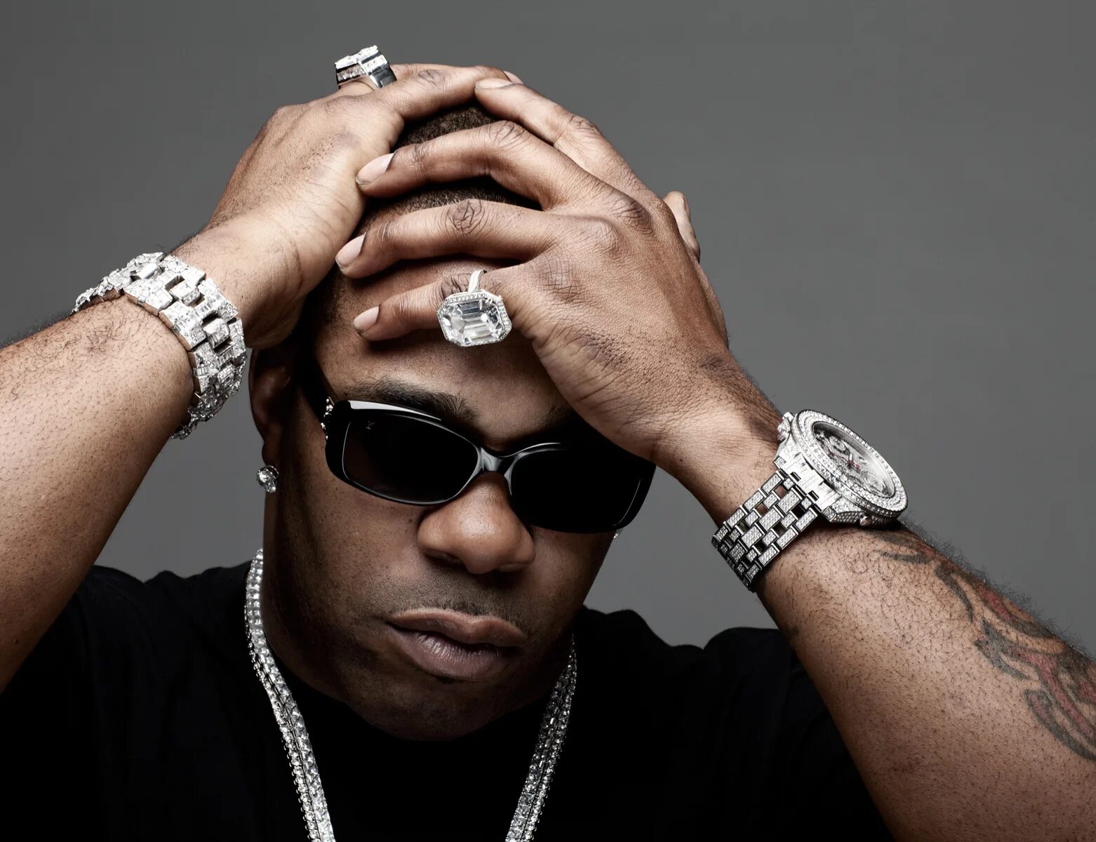 Busta Rhymes. Часы Эминема Rolex. Часы рэперов. Украшения рэперов.