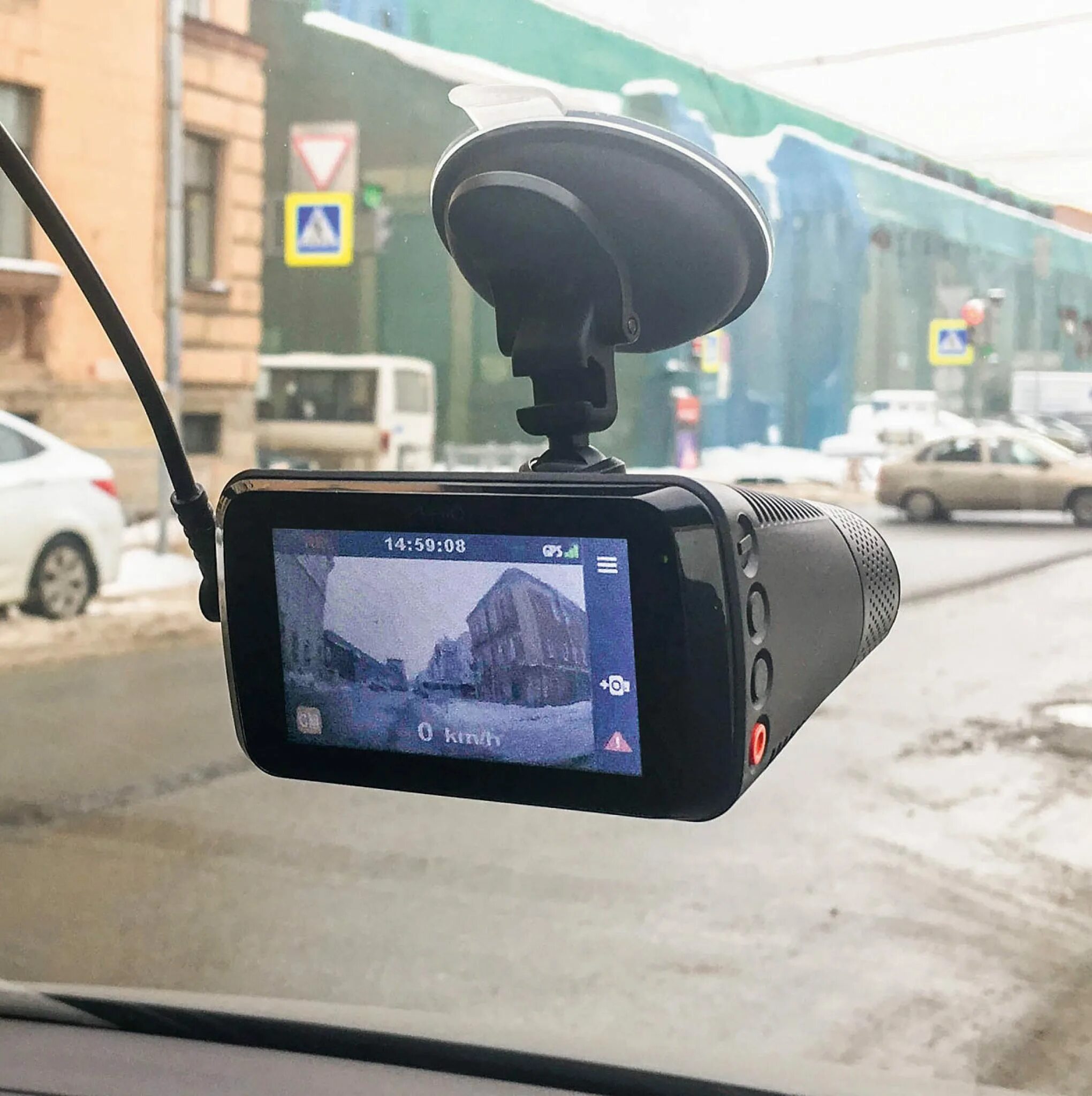 Видеорегистратор радар mio. Mivue i88. mio mivue i88. видеорегистратор с радар-детектором mio mivue i88, черный. mio i170.