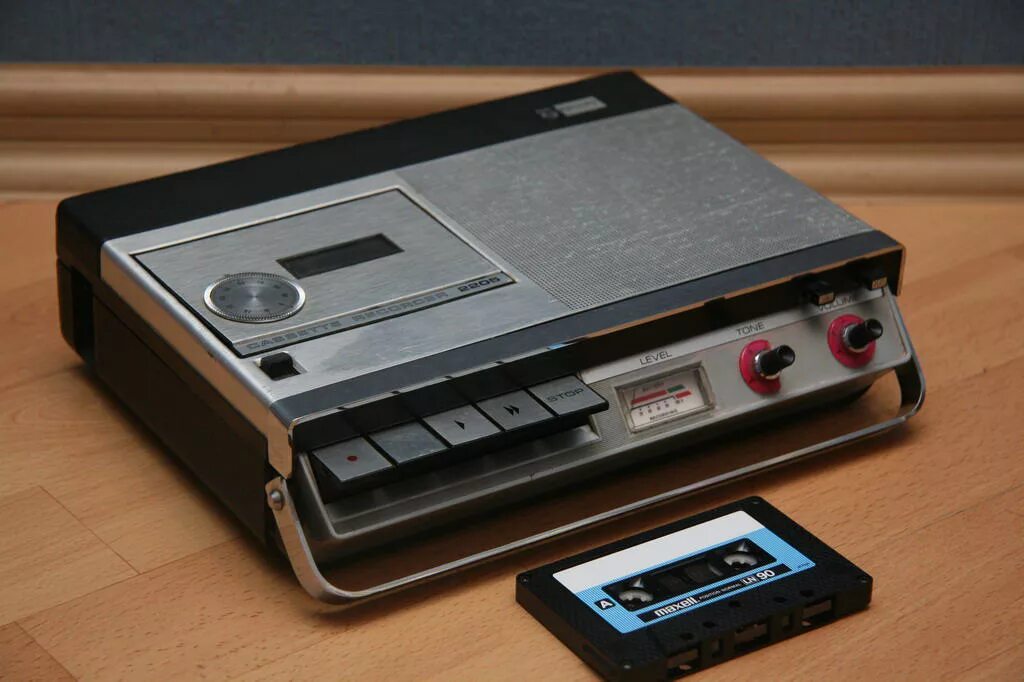 магнитофон (magnetophon k4-hf),. магнитофон 20 века. 1 магнитофон. ленточный магнитофон sony 1949. магнитофон олимп 003 стерео.