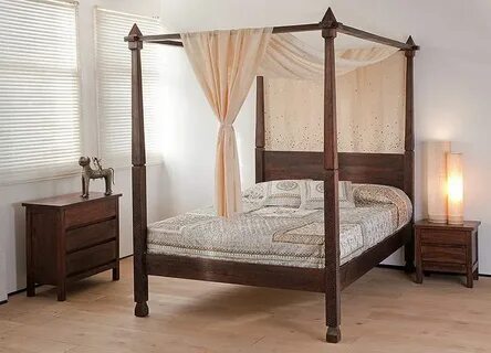 Four poster bed