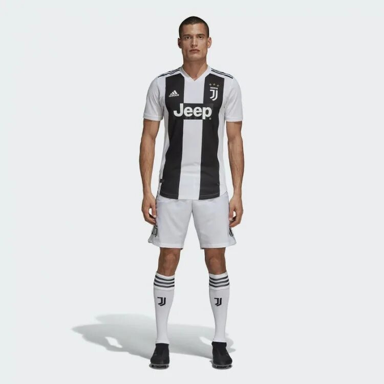 Новая форма 2019. Футбольная форма juventus kit 18 19. футбольная форма роналдо ювентус. форма ювентуса 17 18. футбольный клуб ювентус форма.