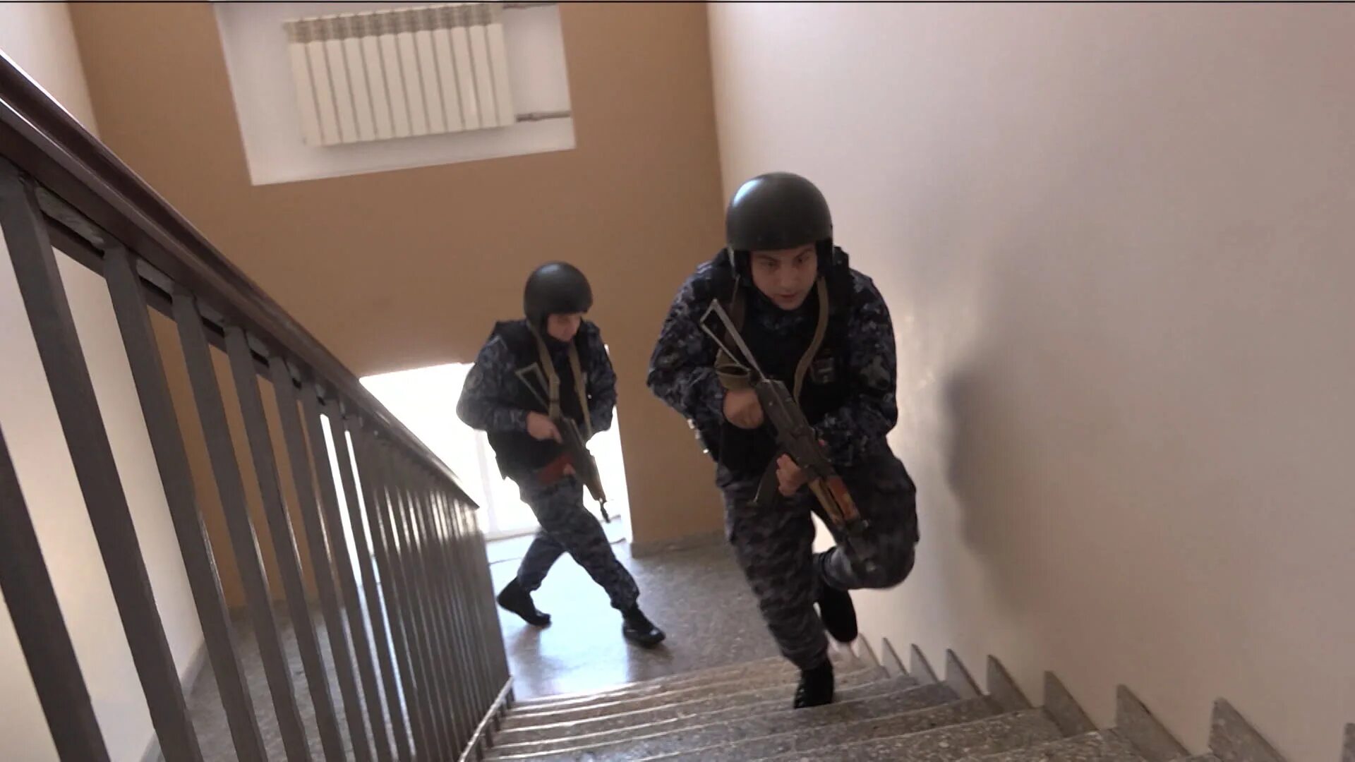 Прошли антитеррористические учения в школе. Прошли антитеррористические учения в школе