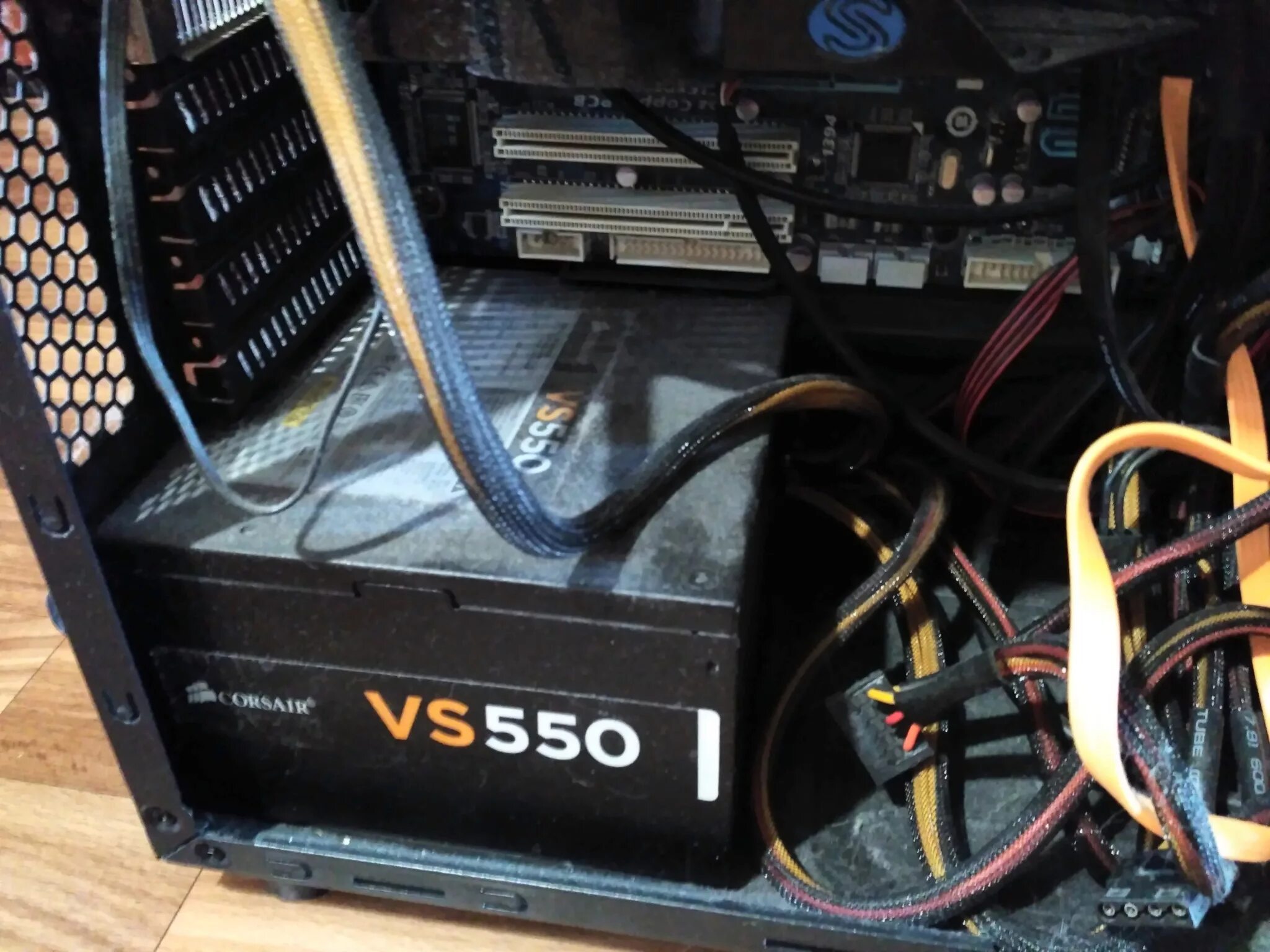 Vs 550. Блок питания корсаир vs550. corsair vs550 внутри. разбор блока питания corsair vs550. corsair vs 550w обзор.