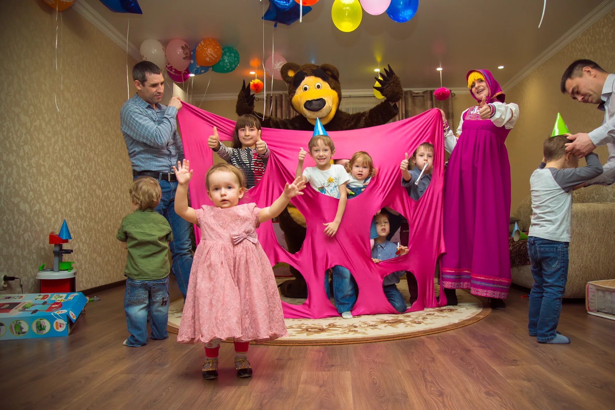 Шоу с жидким азотом для детей. Поролоновое шоу для детей. Детские праздники сызрань. Волшебный мир сызрань. Аниматоры сызрань.