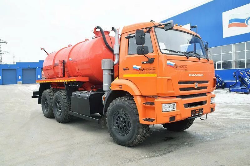 Шасси камаз 6 6. Акн камаз 43118. камаз 43118 акн-10. камаз 43118 ассенизатор. акн-10 на шасси камаз.