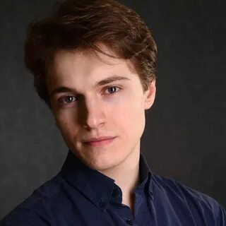Актер студенческий