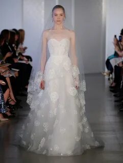 Oscar de la Renta’s Spring 2017 Bridal Collection is Pure Elegance.