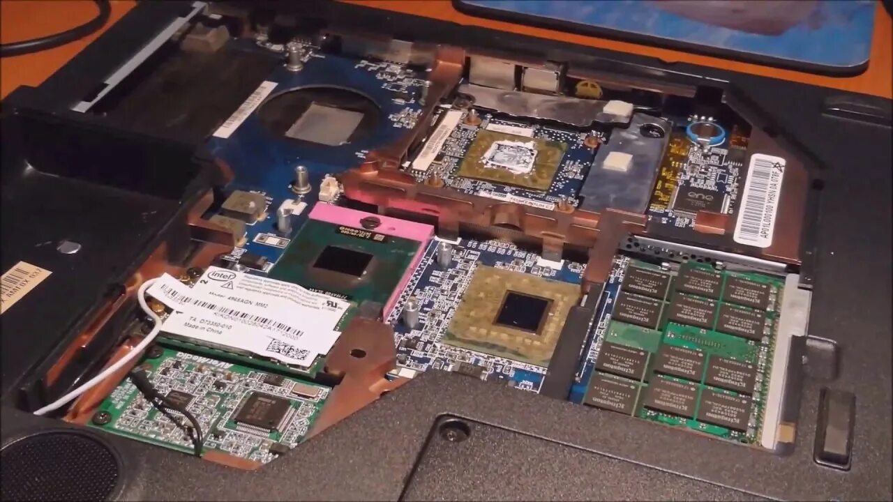 Ноутбук acer включается и выключается. Acer aspire 7720. 7720zg acer aspire. acer aspire 7720z. acer aspire 7720 видеокарта.