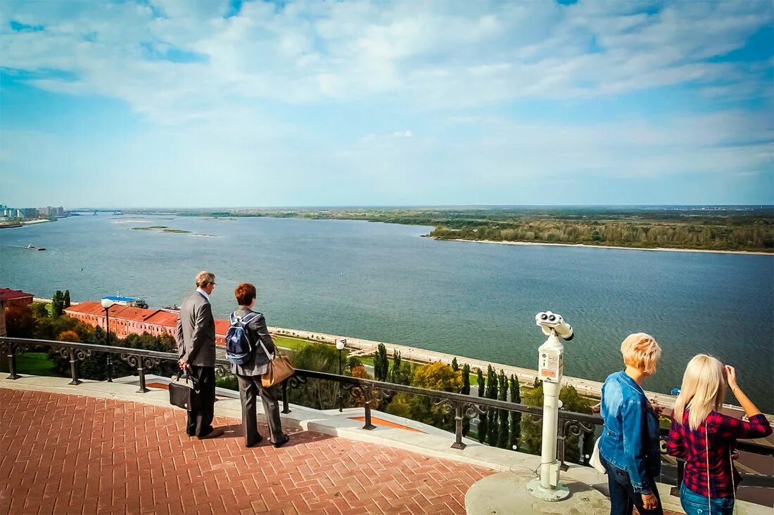 Парк чудес галилео самара. Гуляем по москве. Прыжки с моста нижний новгород. Влюбленные на набережной. Ночная фотосессия в москве.
