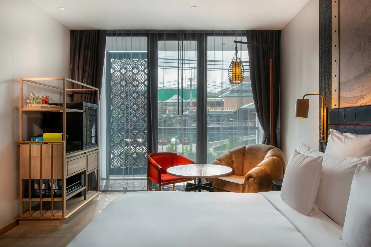 Hotel indigo phuket patong 4*. Hotel indigo phuket patong 4*. Индиго патонг отель пхукет. Indigo пхукет. Индиго пхукет патонг.