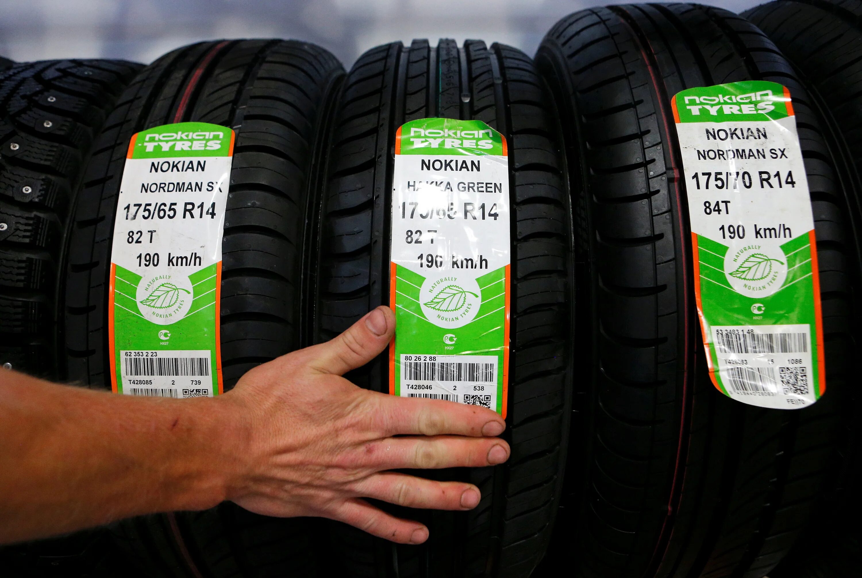 Nokian tyres производитель шин страна. Шины nokian tyres hakkapeliitta 9. Резина нокиан турес. Татнефть шины. Шины нокиан производитель.