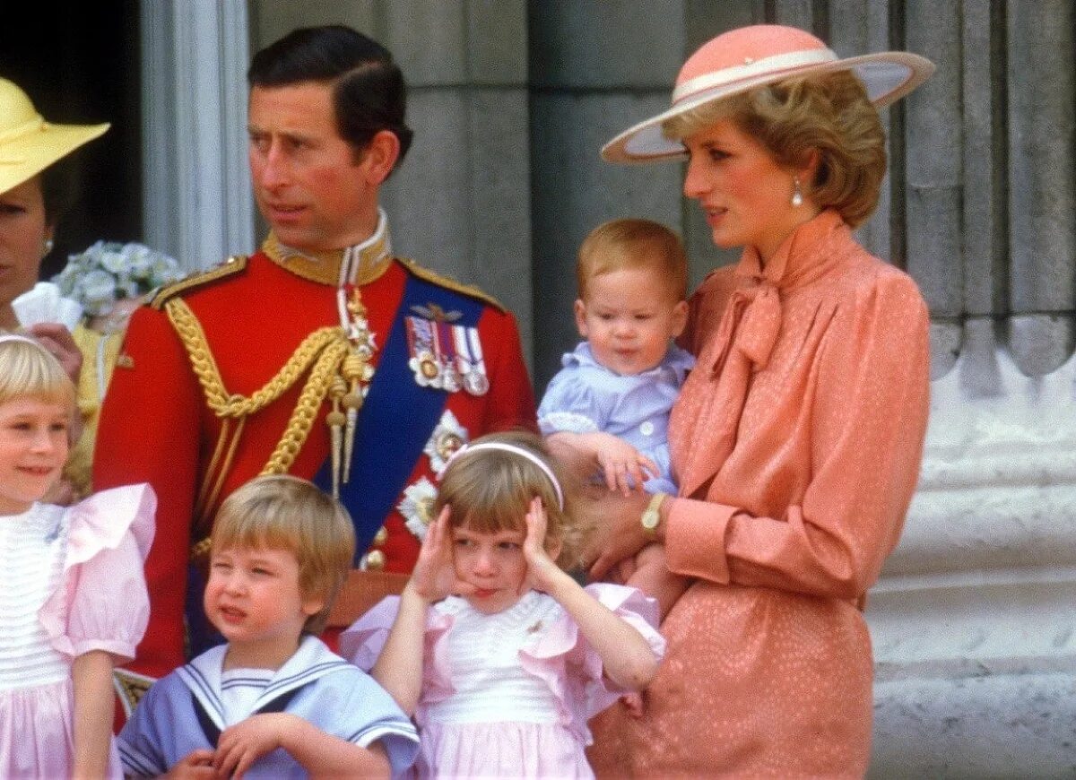 Родители принцессы. Princess Diana and Prince Charles. Родители принцессы Дианы.