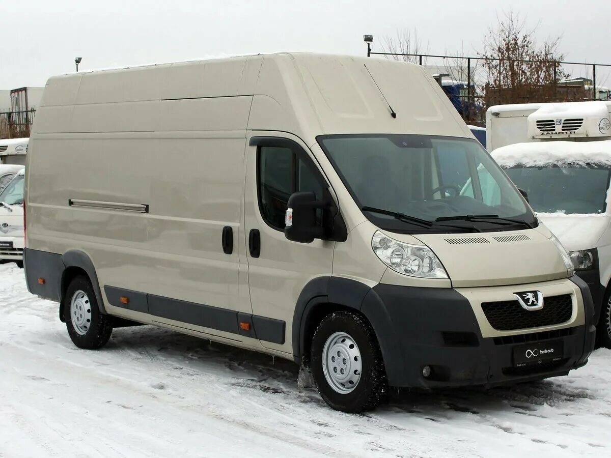 Пежо боксер цельнометаллический фургон. Фургон Peugeot Boxer, Boxer фургон 2.2 HDI. Пежо боксер фургон 2012. Peugeot Boxer цельнометаллический. Купить пежо цельнометаллический