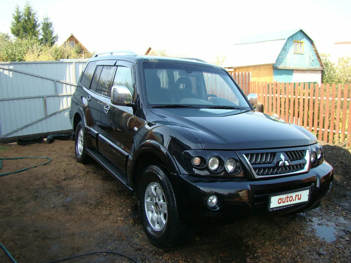 Купить внедорожник московская область с пробегом. Mitsubishi Pajero 2005. Митсубиси Паджеро 2005. Паджеро 3.2 2005г.. Митсубиси Паджеро 2005г дизель.