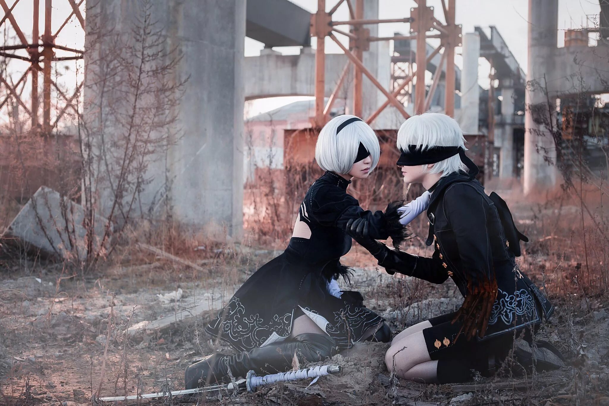 Automata cosplay. NIER Automata 9s косплей. NIER Automata 2b 9s +18 косплей. NIER Automata Cosplay 2b 9s. 9s NIER Automata Cosplay.