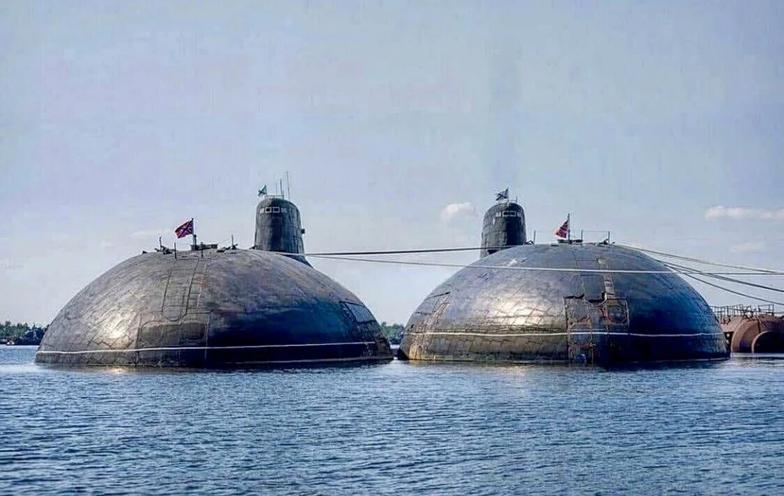 Подводная лодка 941 акула. Высота самой большой подводной лодки. Триумфан подводная лодка. Высота самой большой подводной лодки. Подводная лодка 941 акула.