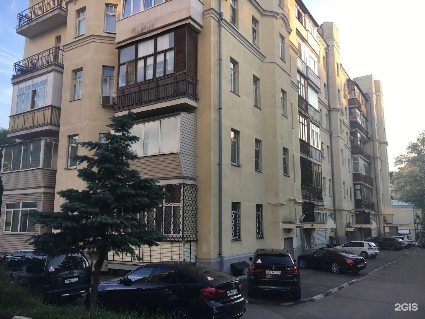 Площадь борьбы 1. Александро мариинский приют площадь борьбы. Площадь борьбы 13 москва. Центр инби площадь борьбы москва 13а строение. Сквер на площади борьбы.