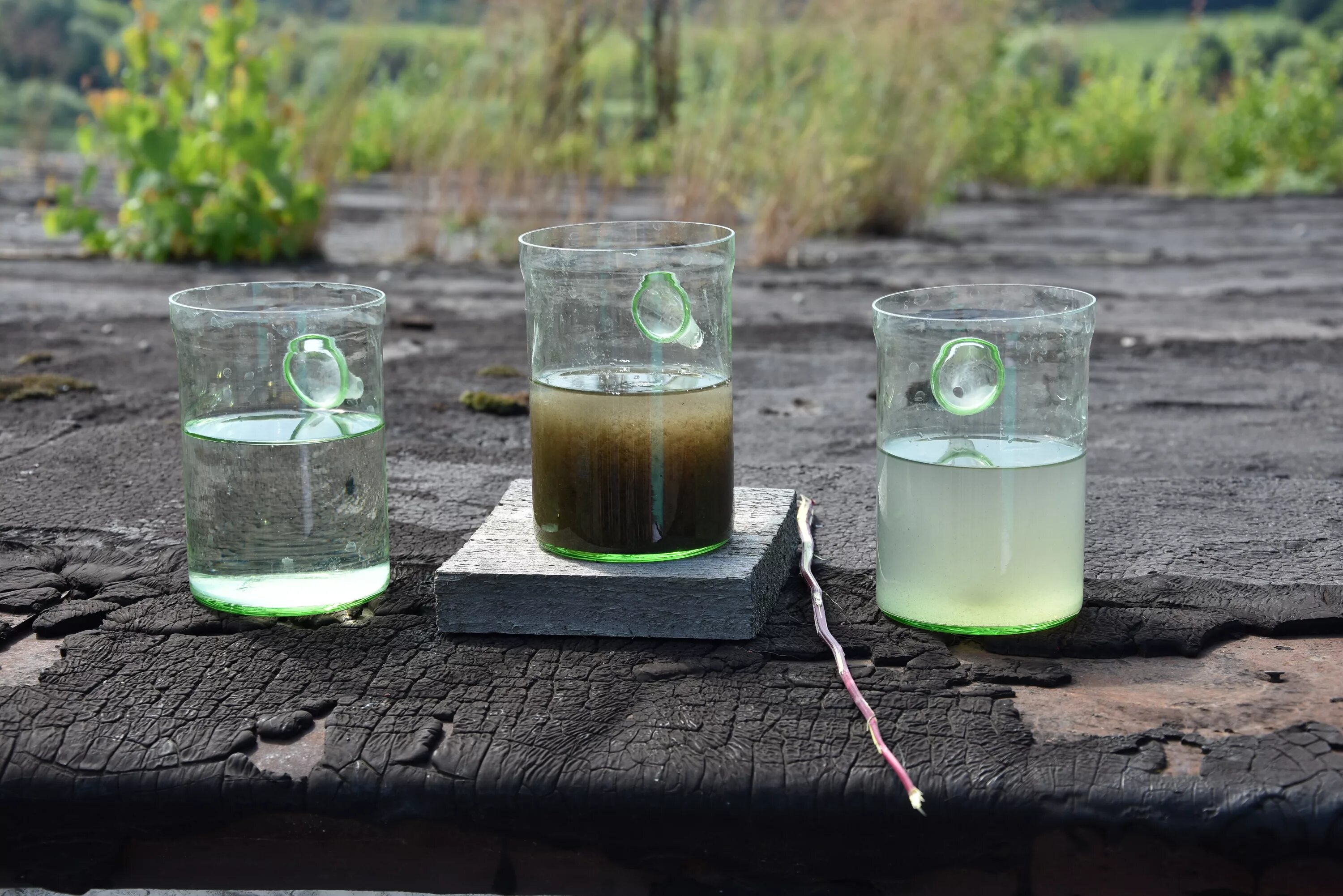 Отстаивание воды. Очистка воды отстаиванием. Метод отстаивания воды. Опыт очистка воды. Очистка вод илом