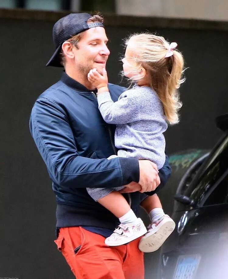 дочка брэдли купера и ирины. брэдли купер с дочерью 2020. дочка брэдли купера фото. дочка брэдли купера фото. дочка брэдли купера фото.