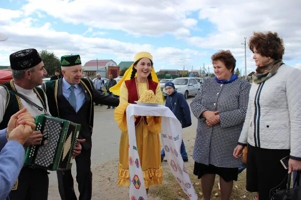 Тат канадей. Волоколамск татары. Сандапов татарский канадей. Праздник урожая у татар. Школа татарский канадей.