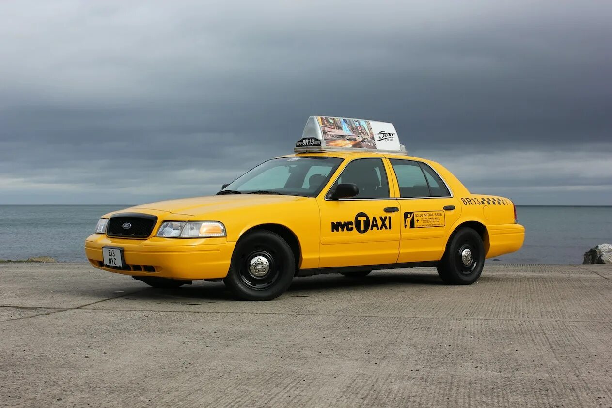 Такси 170. Ford Crown Victoria NYC Taxi. Машина Ford Crown Victoria Taxi.