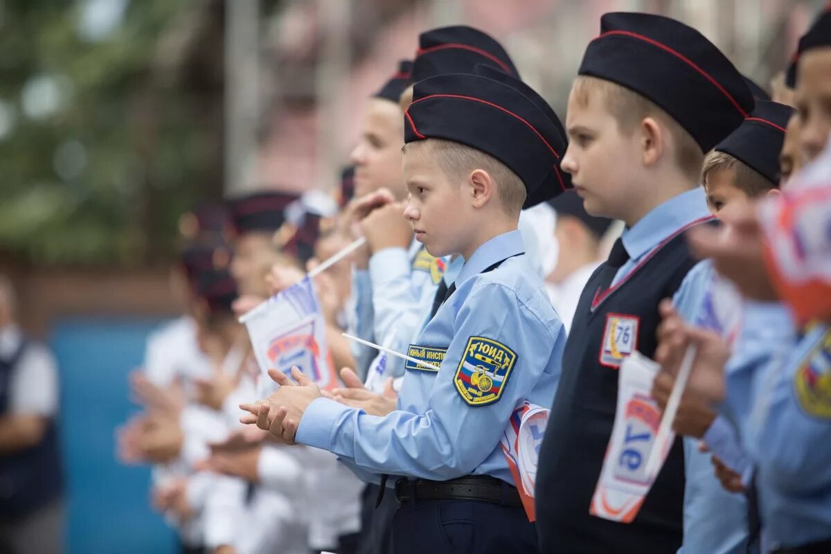 Юид (отряд юных инспекторов движения) - это:. Кружок юные инспектора дорожного движения. Юид по пдд в школе. Юит безопасность дорожного движения. Юид в школе.