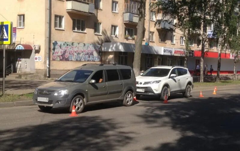 В вологде водитель авто. В вологде водитель авто. В вологде водитель авто. Бмв фото на улице. День автомобилиста пожарной охраны.