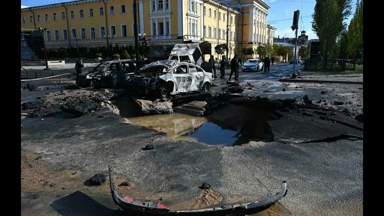 Обстрел украины 10 октября мост. Мариуполь после обстрела 2022. Какие города украины обстреливали сегодня. Разрушение домов. Какие города украины обстреливали сегодня.