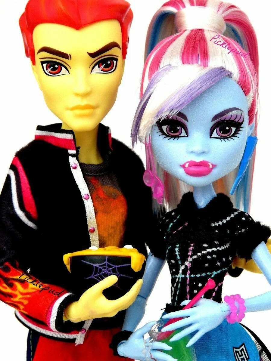 Monster high хит бернс. High hit. Хит бёрнс монстер хай базовый. Хит бёрнс монстер хай куклы. Монстр хай хит бёрнс ярмарка.