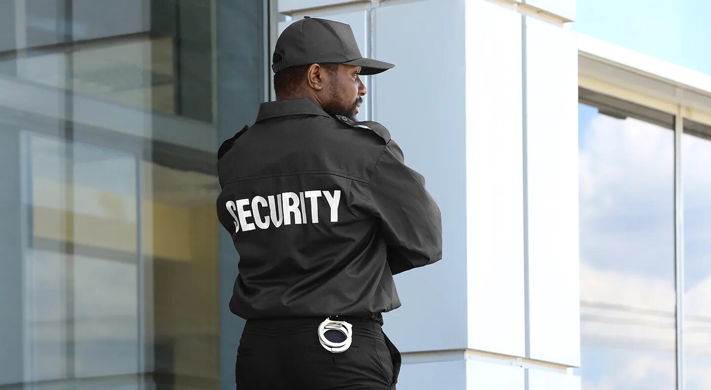 Security protected. Охрана. охранник. охранник security. секьюрити фото.