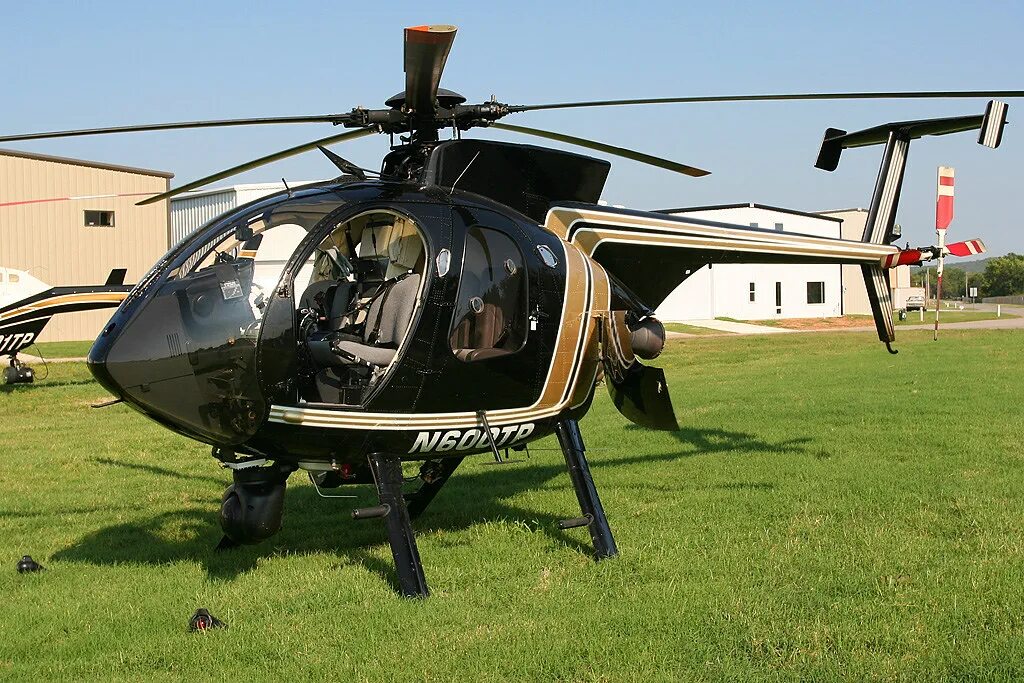 Мд 500. MD 500e вертолет. Hughes MD 500e. MD-500. MD 500 вертолет.