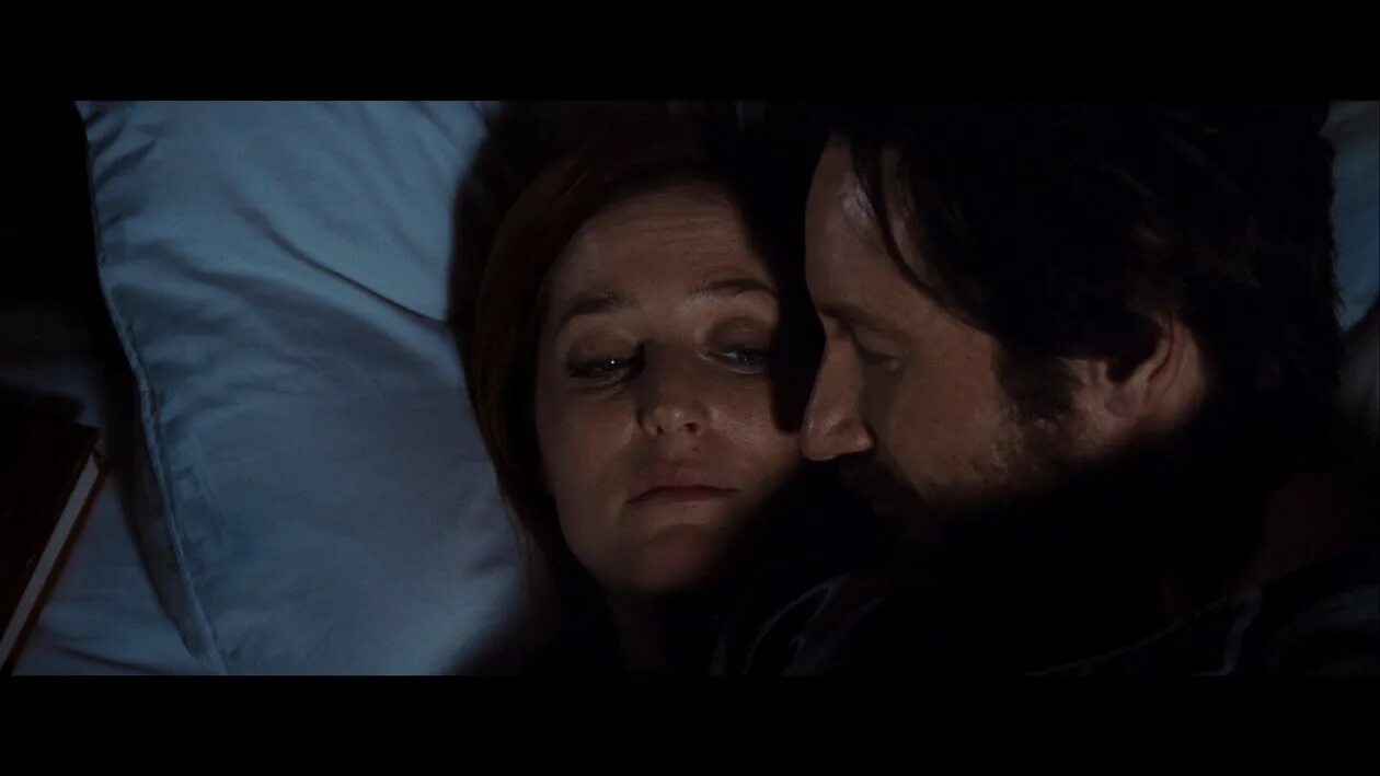 Секретные материалы неотразимый. Ричард белзер секретные материалы. Малдер в куртке. Секретные материалы дождь. X files реквием.