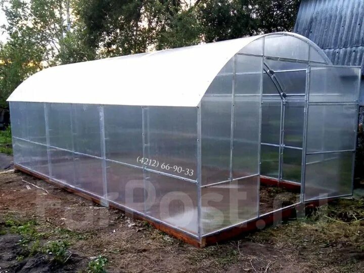 Монолитный поликарбонат «пластилюкс для теплиц». Каркас теплицы арочная 3*4м усиленная, шаг 0,65м, профиль 25*25мм. Теплица комфортпром. Теплица пристенная 3м люкс. Теплицы агросфера прямостенная.