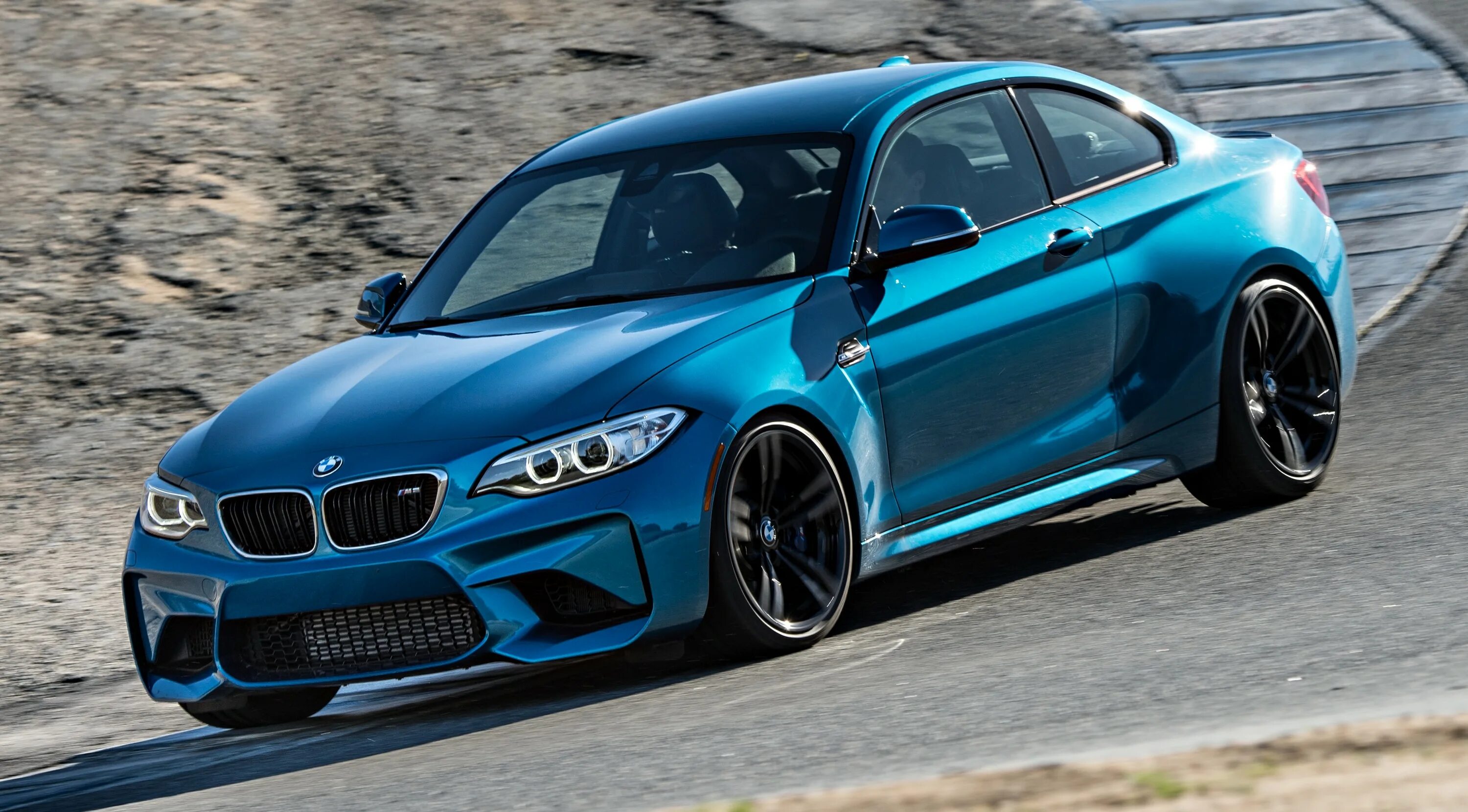 Купить м2 16. BMW m2 Coupe. BMW m2 2019. BMW m2 f87. BMW m2 Coupe 2012.