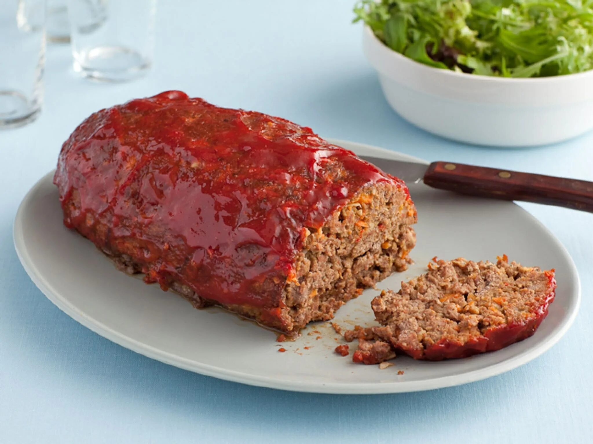 Рубленная говядина рецепты. Meat Loaf (мясной рулет). Мясной хлеб Митлоф. Мясной рулет Митлоф. American meat Loaf.