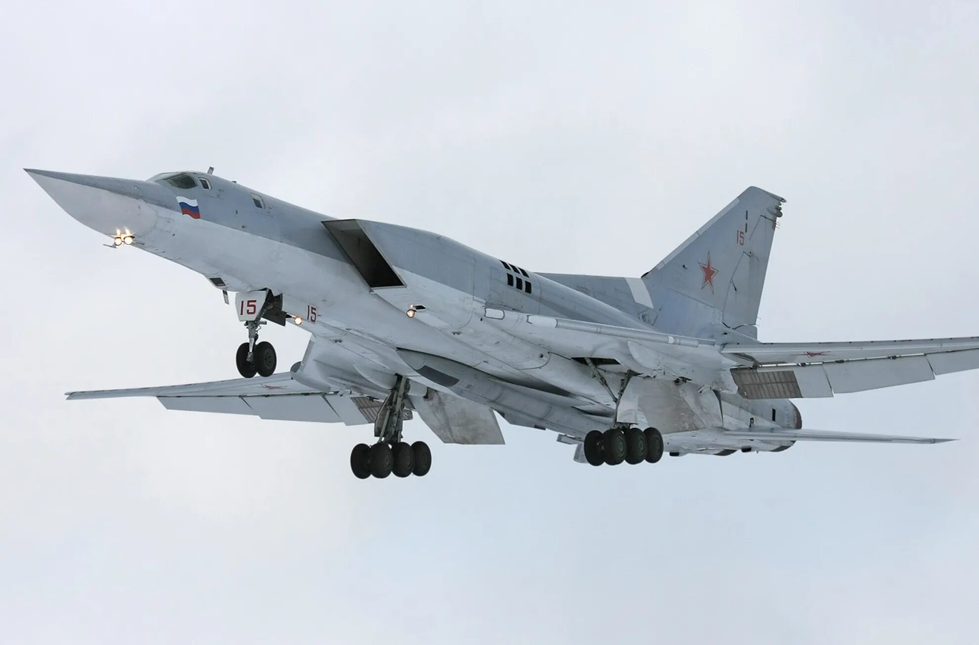 Бомбардировщик ту-22м3. Ту-22м сверхзвуковой самолёт. Фотография самолета ту 22 м 3. Бомбардировщик ту-22м3. Фотография самолета ту 22 м 3.