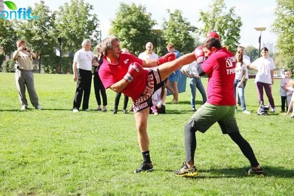 Спорт алые паруса. Дон спорт Алые паруса Щукинская. Теннис Алые паруса Дон спорт. Дон спорт Алые паруса бассейн. Тренер Дон спорт Подольск.