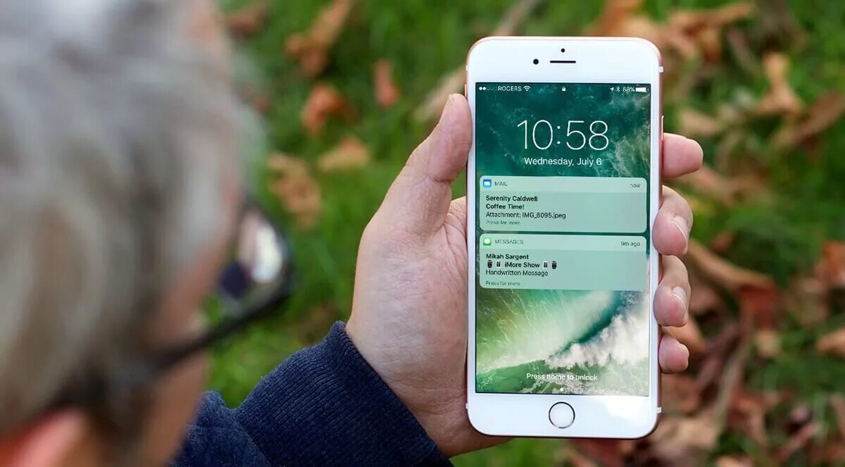 Оповещения iphone. Уведомления на смартфоне. Уведомление iphone. Пуш уведомление айфон. Уведомление на экране телефона.