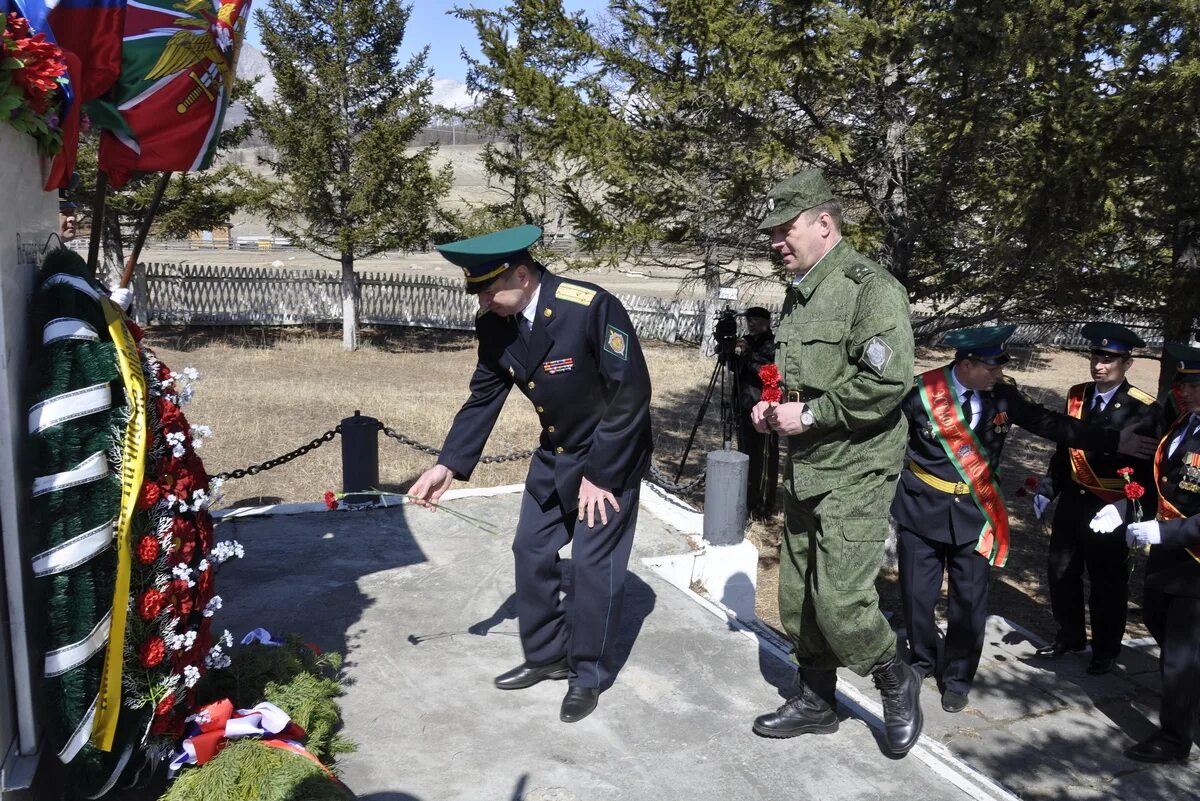 Стивен сигал в бурятии. Иволгинский дацан улан-удэ. Бурятия храм итигэлова. Бурятский праздник сурхарбан. Стивен сигал в иволгинском дацане.
